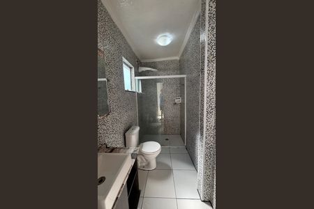 Casa para alugar com 120m², 2 quartos e 2 vagas Casa para alugar com 120m², 2 quartos e 2 vagasBanheiro