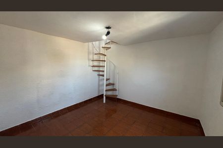 Casa para alugar com 120m², 2 quartos e 2 vagas Casa para alugar com 120m², 2 quartos e 2 vagasQuarto 2