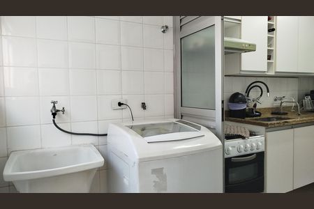 Apartamento à venda com 70m², 2 quartos e 1 vagaÁrea de Serviço
