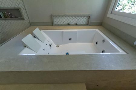 Casa de condomínio à venda com 600m², 6 quartos e 4 vagasBanheiro da Suíte 5