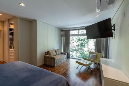 Casa de condomínio à venda com 600m², 6 quartos e 4 vagasSuíte 5