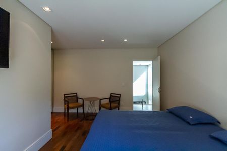 Casa de condomínio à venda com 600m², 6 quartos e 4 vagasSuíte 2