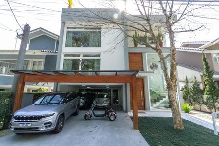 Casa de condomínio à venda com 600m², 6 quartos e 4 vagasFachada da Casa