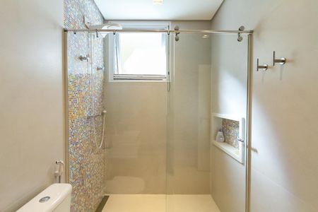 Casa de condomínio à venda com 600m², 6 quartos e 4 vagasBanheiro da Suíte 1