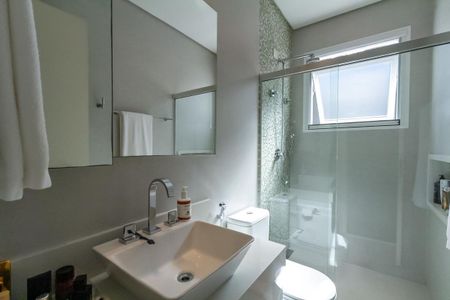 Casa de condomínio à venda com 600m², 6 quartos e 4 vagasBanheiro da Suíte 3