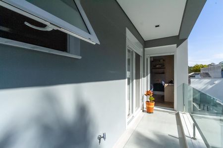 Casa de condomínio à venda com 600m², 6 quartos e 4 vagasVaranda da Suíte 3 e 4