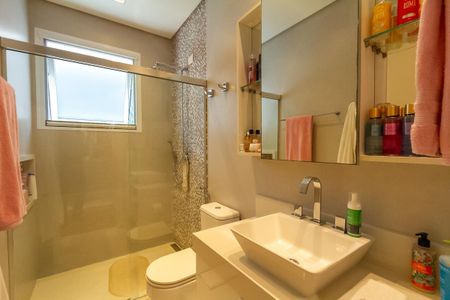 Casa de condomínio à venda com 600m², 6 quartos e 4 vagasBanheiro da Suíte 4