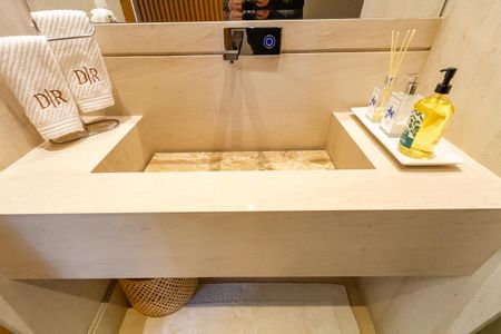 Casa de condomínio à venda com 600m², 6 quartos e 4 vagasLavabo