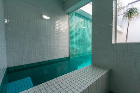 Casa de condomínio à venda com 600m², 6 quartos e 4 vagasSauna