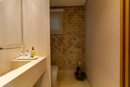 Casa de condomínio à venda com 600m², 6 quartos e 4 vagasLavabo