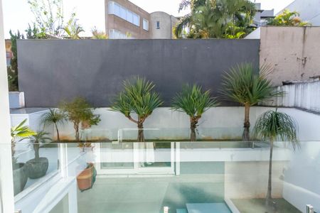 Casa de condomínio à venda com 600m², 6 quartos e 4 vagasVista da Suíte 4