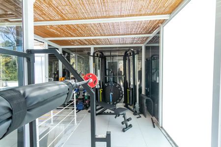 Casa de condomínio à venda com 600m², 6 quartos e 4 vagasAcademia