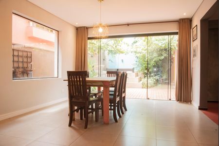 Sala de casa à venda com 3 quartos, 200m² em Planalto Paulista, São Paulo