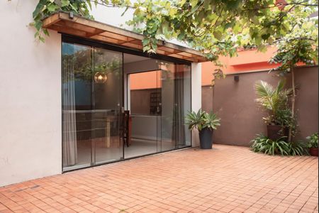 Casa à venda com 200m², 3 quartos e 3 vagasQuintal/Área de lazer