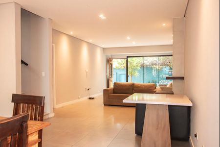 Casa à venda com 200m², 3 quartos e 3 vagasSala