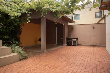 Casa à venda com 200m², 3 quartos e 3 vagasQuintal/Área de lazer