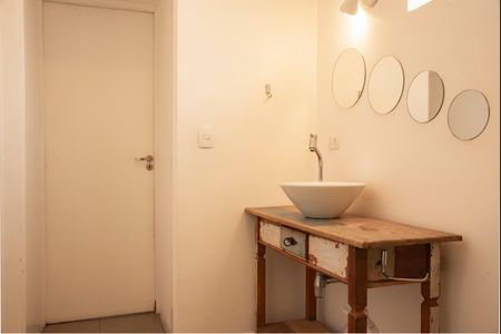 Casa à venda com 200m², 3 quartos e 3 vagasBanheiro da Suíte 1