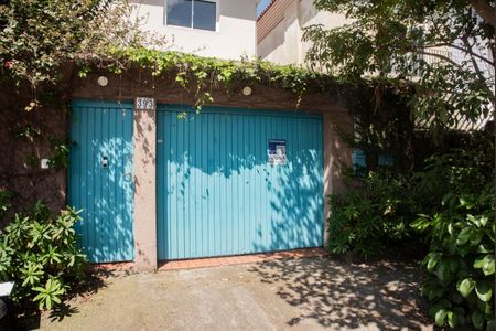 Casa à venda com 200m², 3 quartos e 3 vagasFrente