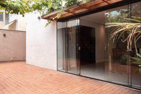 Casa à venda com 200m², 3 quartos e 3 vagasQuintal/Área de lazer