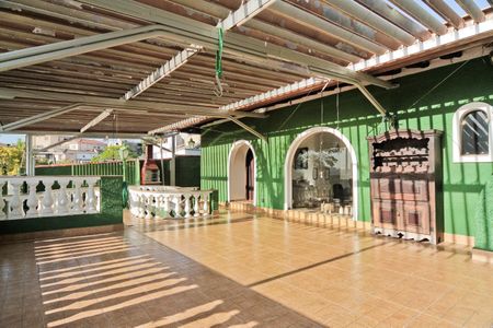 Casa para alugar com 250m², 3 quartos e 5 vagasÁrea externa