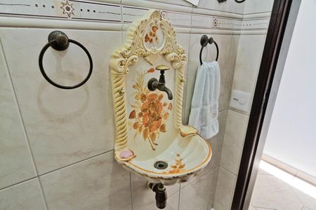 Casa para alugar com 250m², 3 quartos e 5 vagasLavabo