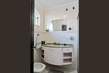 Casa para alugar com 250m², 3 quartos e 5 vagasBanheiro da Suíte