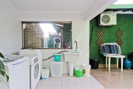 Casa para alugar com 250m², 3 quartos e 5 vagasÁrea de Serviço