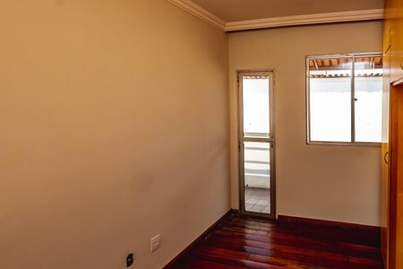 Casa à venda com 76m², 3 quartos e 1 vaga Casa à venda com 76m², 3 quartos e 1 vagaQuarto 3