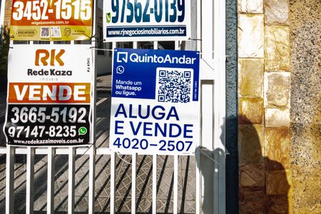 Casa à venda com 76m², 3 quartos e 1 vaga Casa à venda com 76m², 3 quartos e 1 vagaPlaca