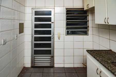 Casa à venda com 76m², 3 quartos e 1 vaga Casa à venda com 76m², 3 quartos e 1 vagaCozinha