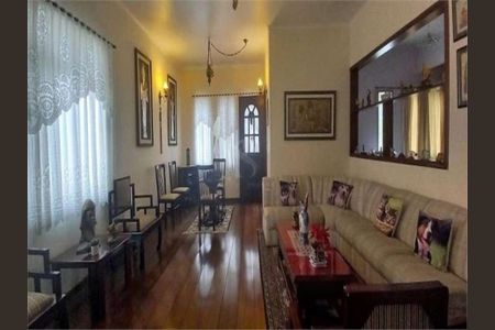 Casa à venda com 4 quartos, 600m² em Bela Aliança, São Paulo