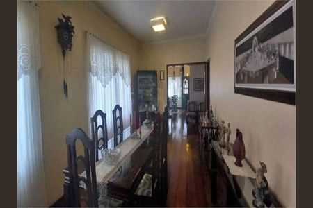 Casa à venda com 4 quartos, 600m² em Bela Aliança, São Paulo