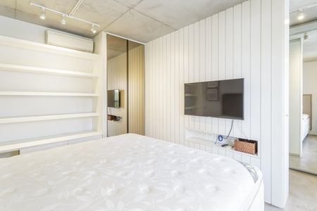 Quarto de apartamento à venda com 1 quarto, 74m² em Vila Olímpia, São Paulo