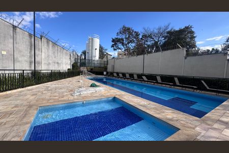 Apartamento à venda com 77m², 3 quartos e 1 vagaÁrea comum - Piscina