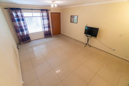 Casa à venda com 130m², 2 quartos e 2 vagasSala
