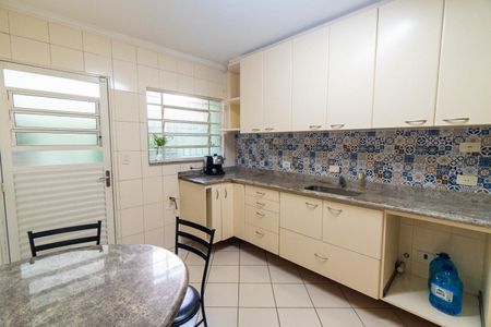 Casa à venda com 130m², 2 quartos e 2 vagasCozinha