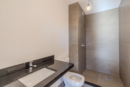 Banheiro de kitnet/studio à venda com 1 quarto, 48m² em Teresópolis, Porto Alegre