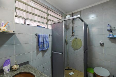 Casa à venda com 80m², 3 quartos e 10 vagas Casa à venda com 80m², 3 quartos e 10 vagasBanheiro