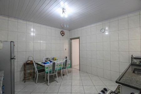 Casa à venda com 80m², 3 quartos e 10 vagas Casa à venda com 80m², 3 quartos e 10 vagasCozinha