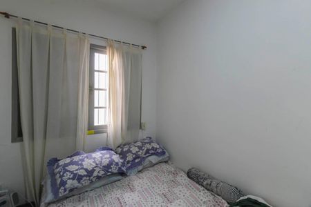 Casa à venda com 80m², 3 quartos e 10 vagas Casa à venda com 80m², 3 quartos e 10 vagasQuarto 3