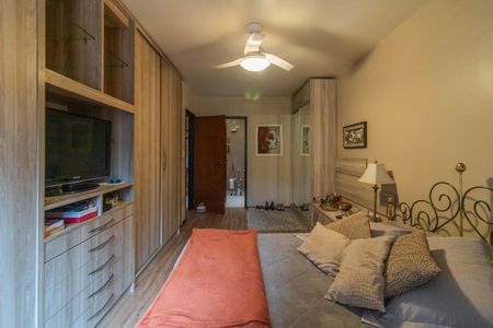 Casa à venda com 281m², 3 quartos e 3 vagasSuíte