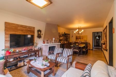 Sala de casa à venda com 3 quartos, 281m² em Espírito Santo, Porto Alegre