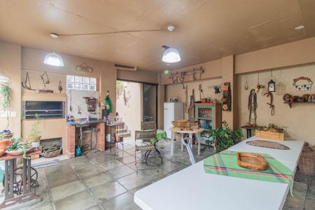 Casa à venda com 281m², 3 quartos e 3 vagasChurrasqueira