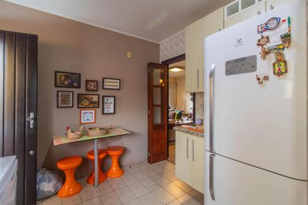 Casa à venda com 281m², 3 quartos e 3 vagasCozinha e Área de Serviço