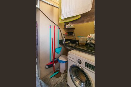 Casa à venda com 281m², 3 quartos e 3 vagasCozinha e Área de Serviço