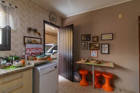 Casa à venda com 281m², 3 quartos e 3 vagasCozinha e Área de Serviço