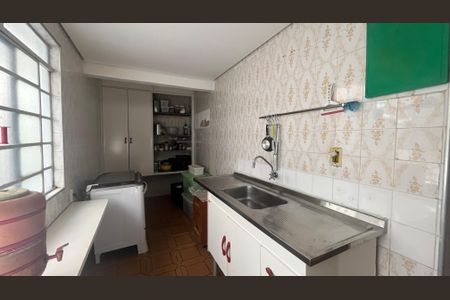 Casa à venda com 350m², 4 quartos e 4 vagasCozinha