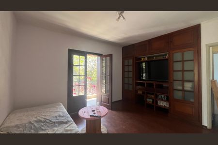Casa à venda com 350m², 4 quartos e 4 vagasQuarto 2