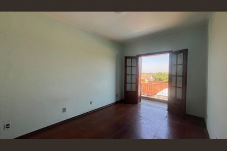 Casa à venda com 350m², 4 quartos e 4 vagasSuíte 2