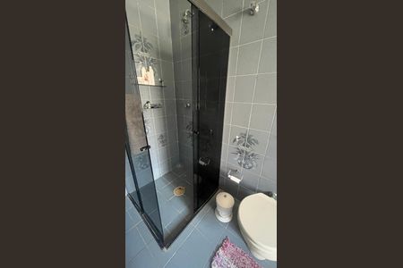 Casa à venda com 350m², 4 quartos e 4 vagasBanheiro da Suíte 1